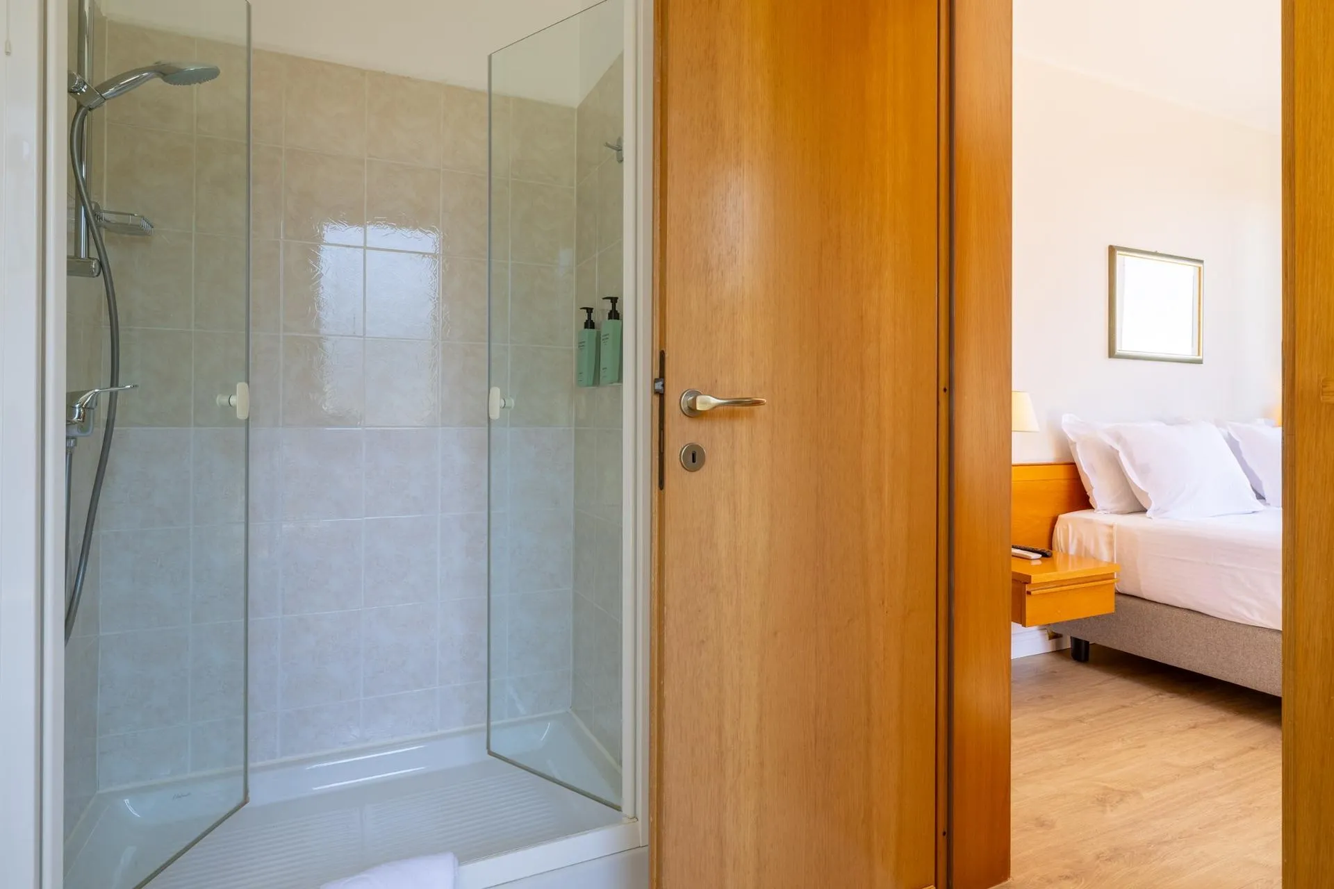 Hotel Royal Triple Rooms image #1