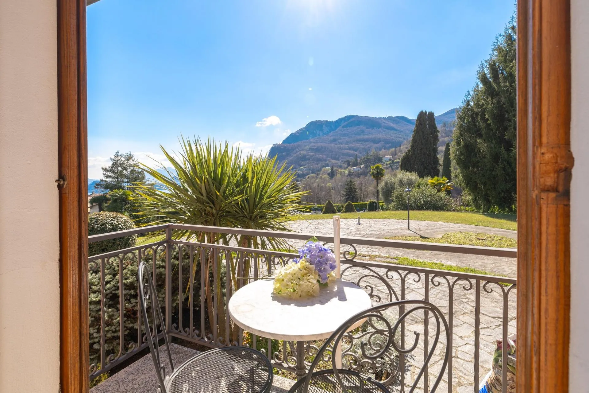 Hotel Royal Triple Rooms image #1