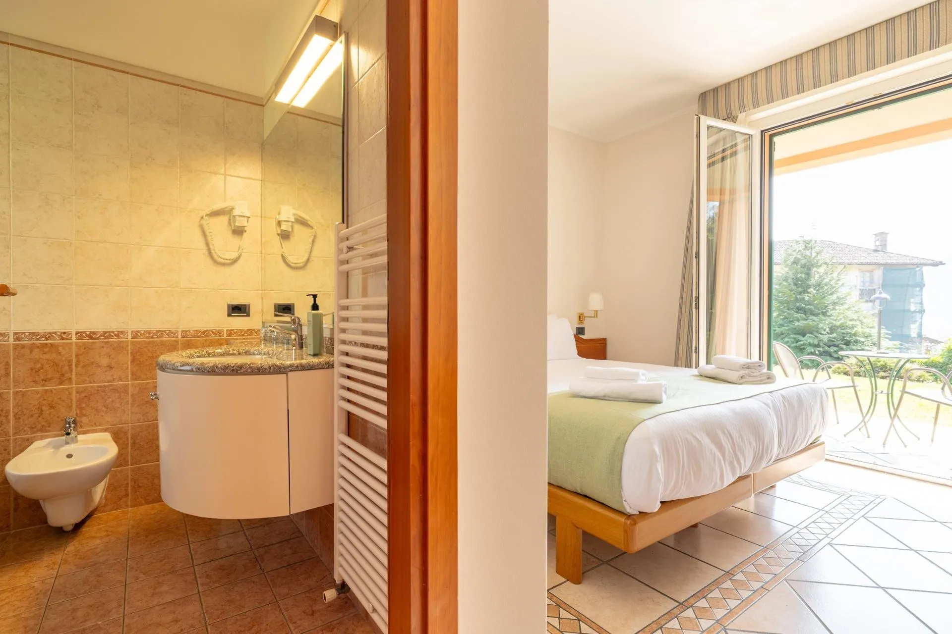 Double Standard Room with Patio