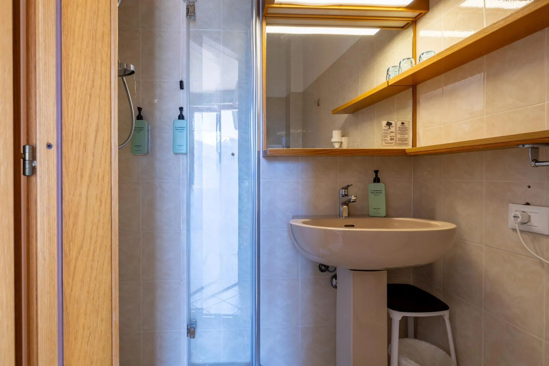 Hotel Royal Triple Rooms image #1