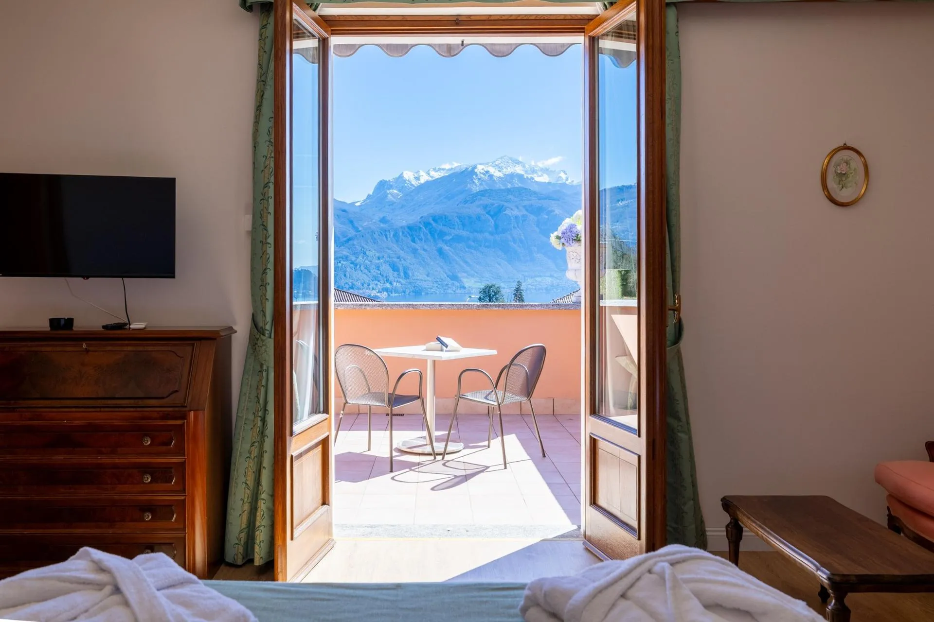 Hotel Royal Triple Rooms image #1