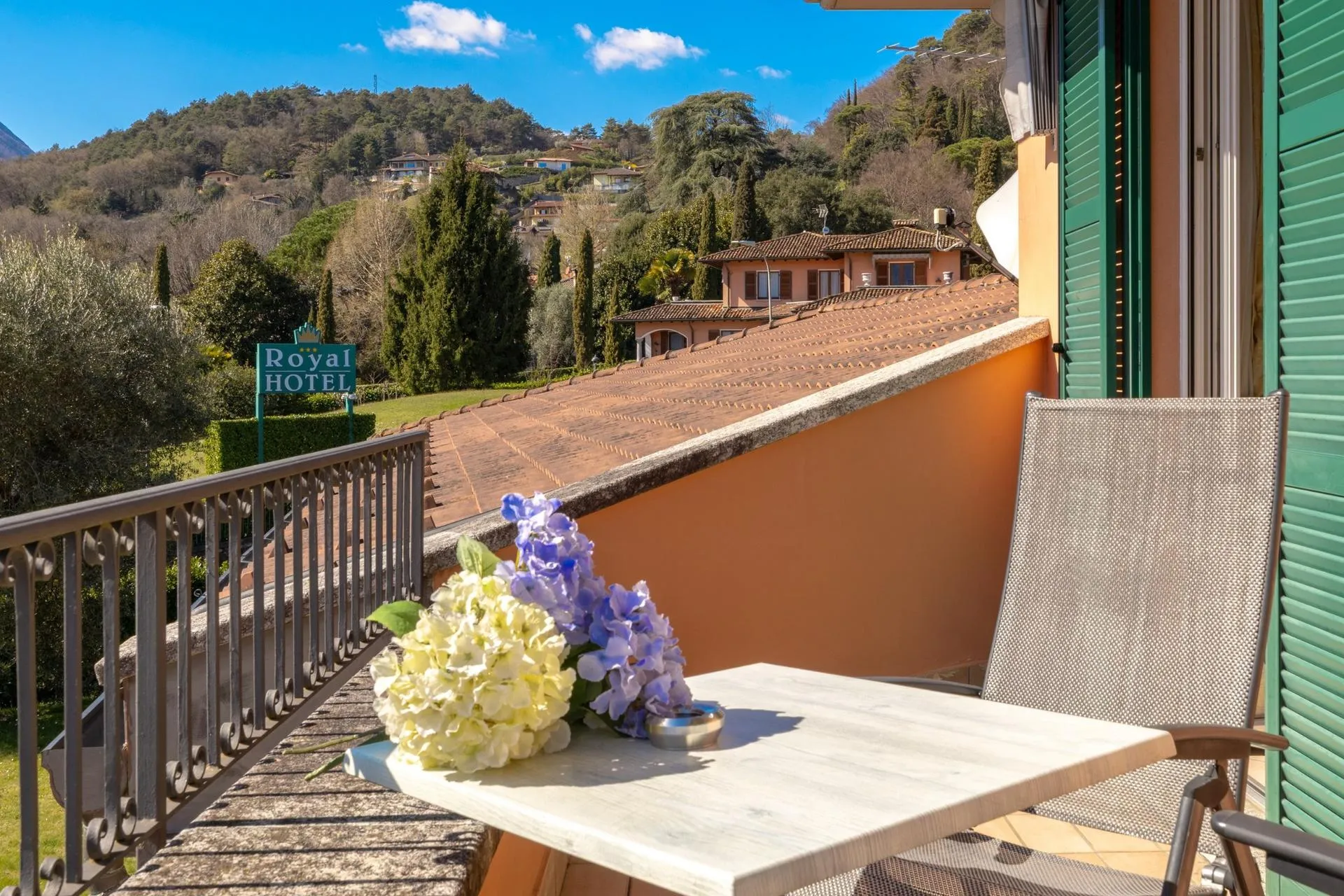 Hotel Royal Triple Rooms image #1