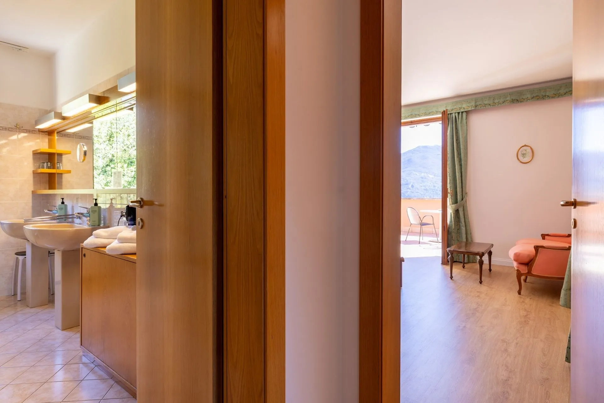 Suite with Lake View