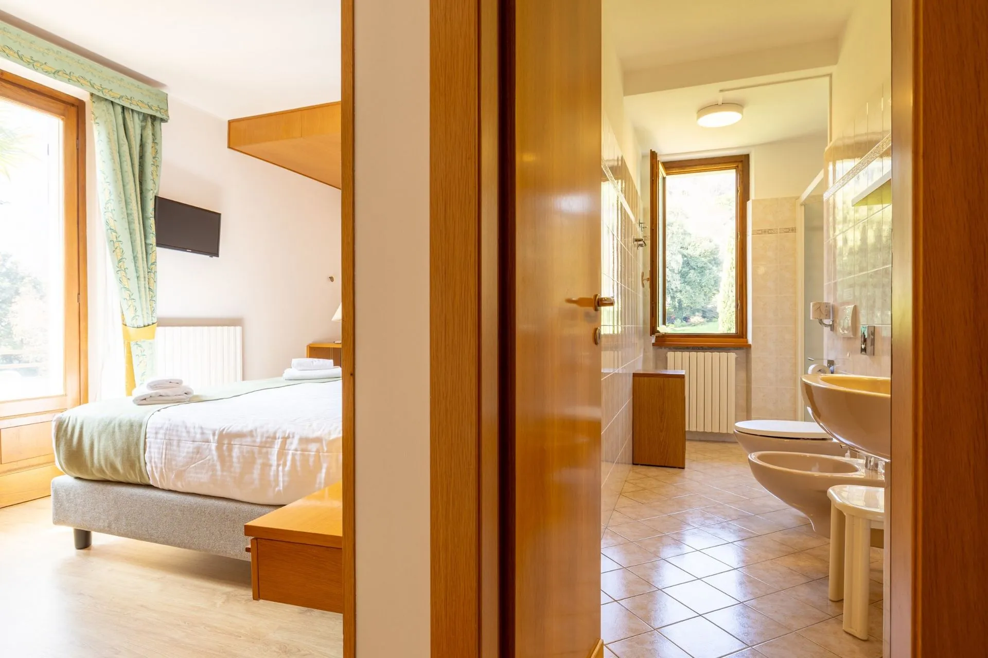Triple Room with Lake View